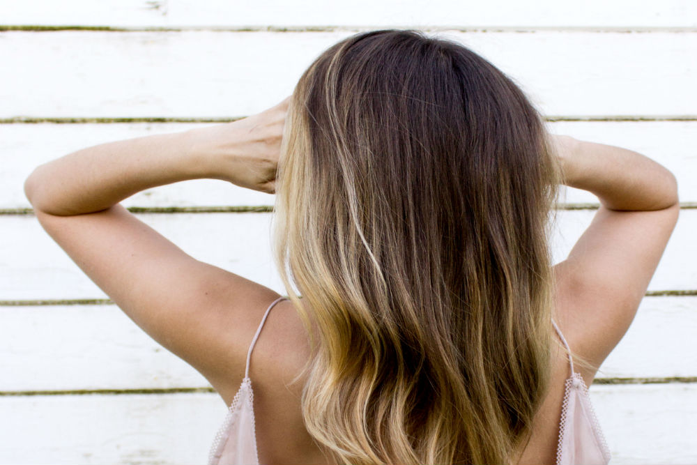 7 sposobów na nadanie cienkim włosom objętości