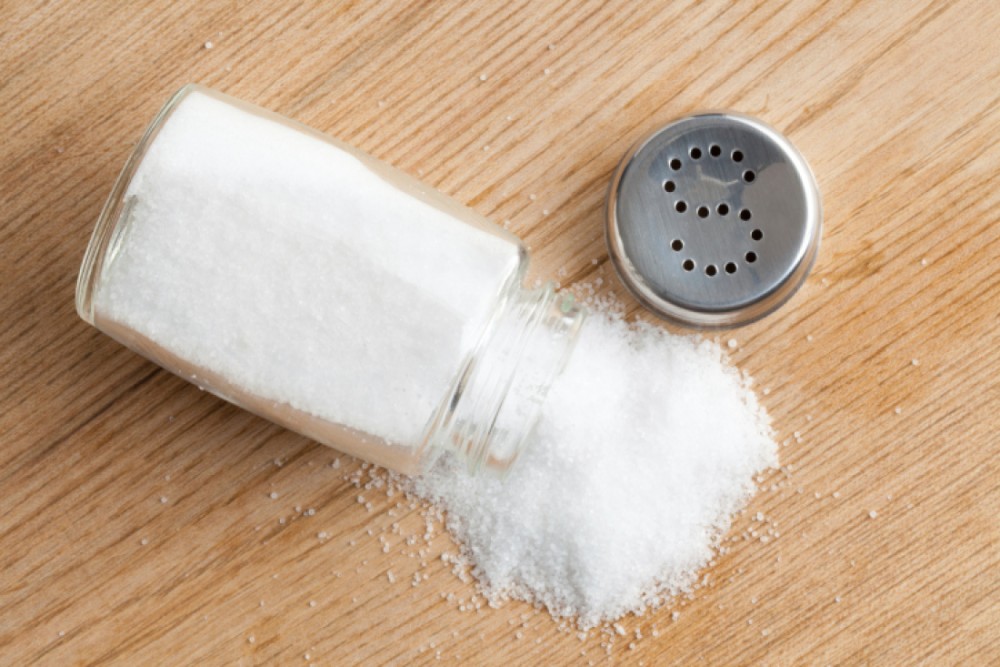 5 oznak świadczących o tym, że jesz za dużo soli!