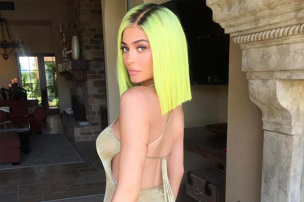 Kylie Jenner pokazała swoje naturalne, zniszczone włosy!