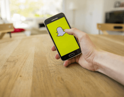 Snapchat testuje nowe Stories i łączy siły z Uberem!