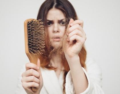 7 najczęstszych przyczyn wypadania włosów!