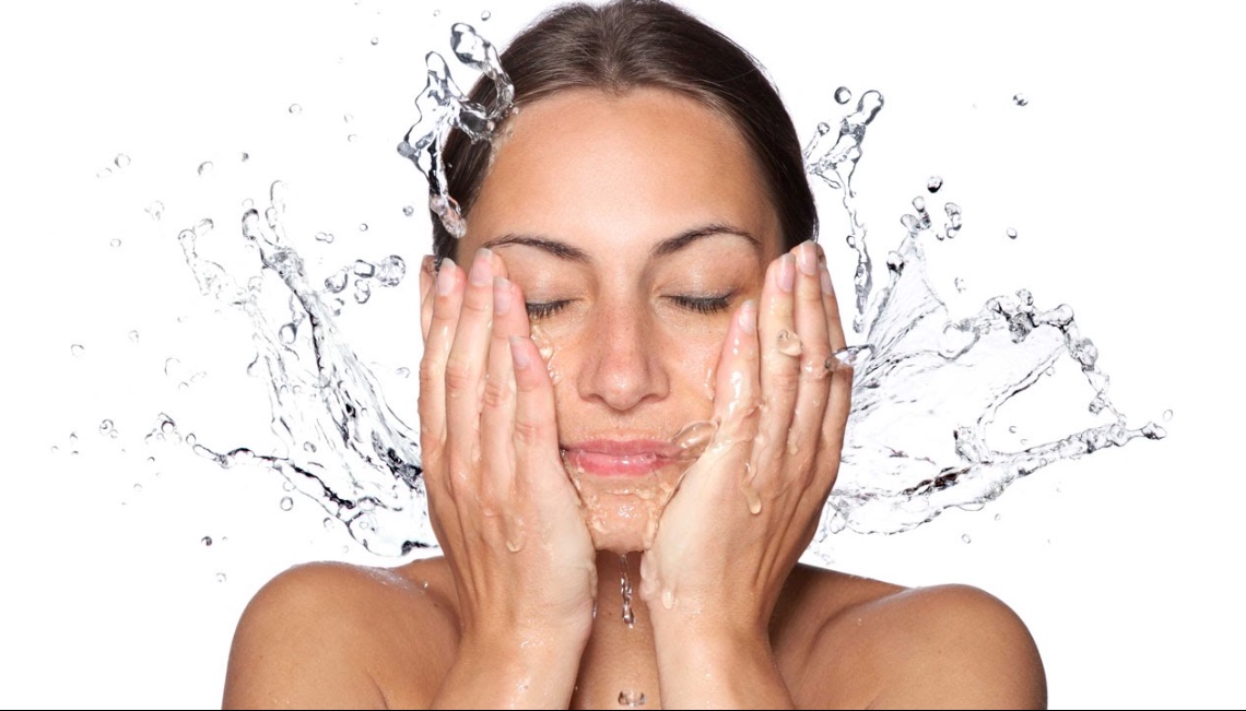 Czy myjesz twarz żelem lub pianką po wykonaniu demakijażu?