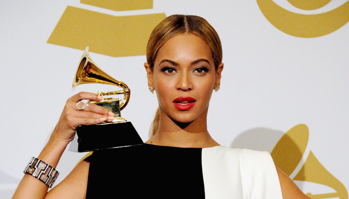 Ile nagród Grammy w 2010 roku otrzymała? - najwięcej statuetek zdobytych jednego wieczora przez kobietę w historii.
