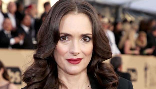 Kogo w serialu gra Winona Ryder?