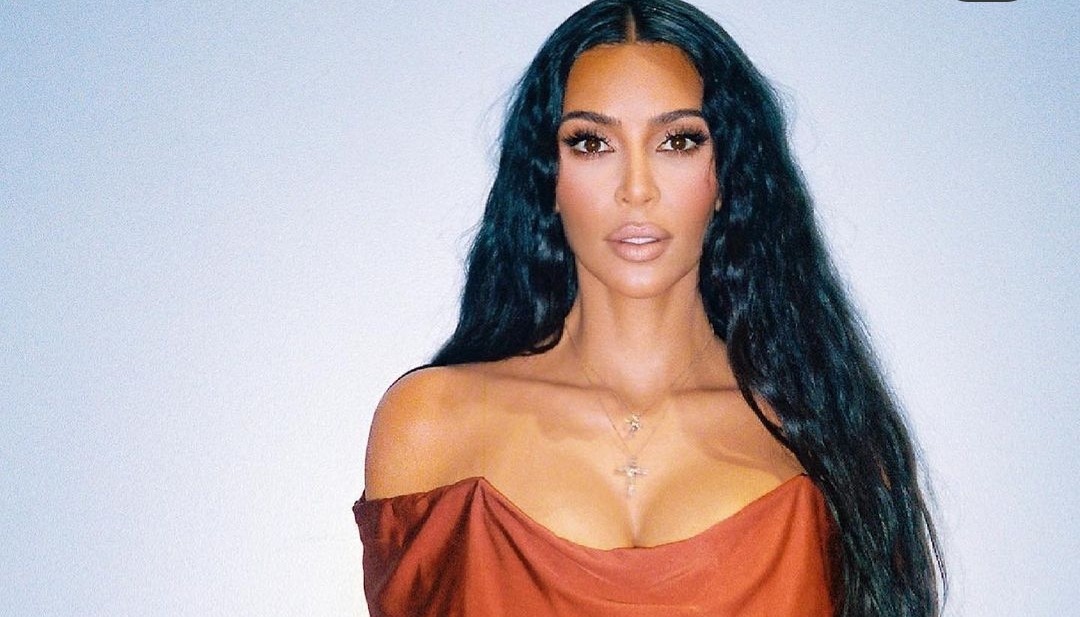 W którym roku magazyn &quot;Time&quot; umieścił Kim Kardashian na liście najbardziej wpływowych osób na świecie?