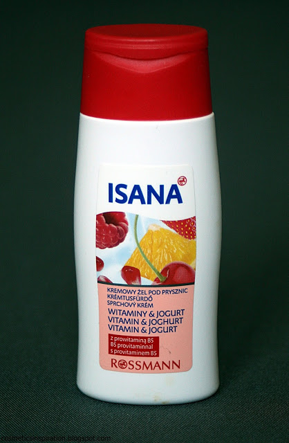 Kosmetyczne inspiracje: Isana - Kremowy żel pod prysznic witaminy & jogurt