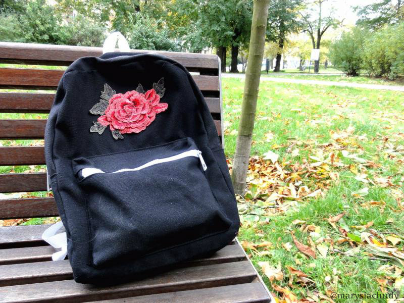 Marysia Chudy: Klasyczna, jesienna stylizacja | plecak z naszywką DIY, szal, płaszcz i inne