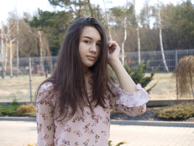 Floral Shirt  - Amelia Świetlik