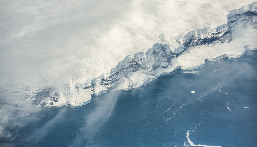 Nadchodzi katastrofa klimatyczna. Na Antarktydzie osunął się lodowiec wielkości Nowego Jorku!