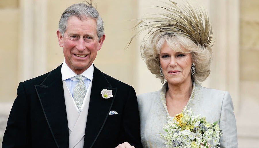 Książę Karol ma koronawirusa! Co z królową Elżbietą II?