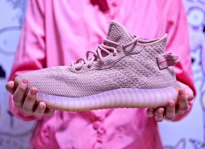 Nadchodzą nowe adidas Yeezy Boost 650 V1?