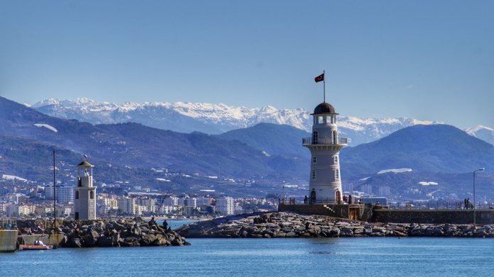 TURCJA: Z BIUREM PODRÓŻY, CZY NA WŁASNĄ RĘKĘ?