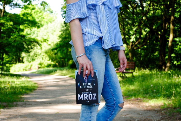 Recenzja Remigiusz Mróz: Wotum nieufności