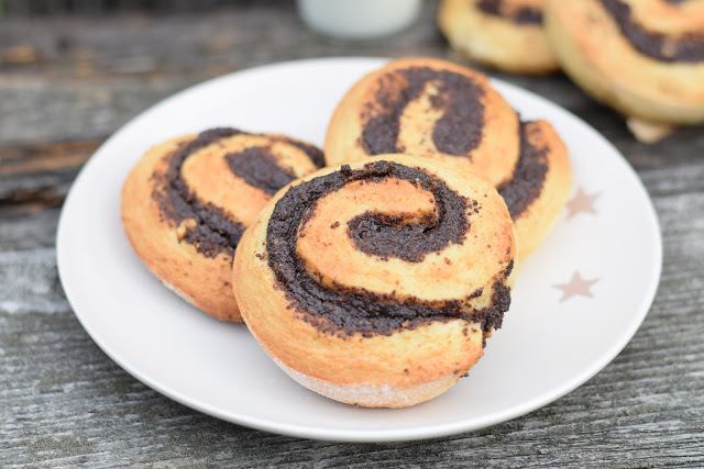 Sweet baking: Bułeczki z makiem