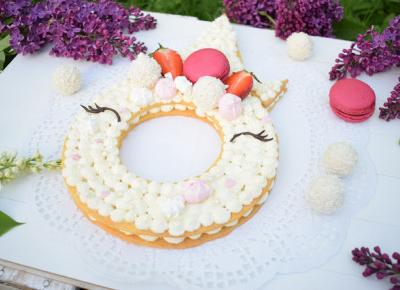 Kruchy tort jednorożec