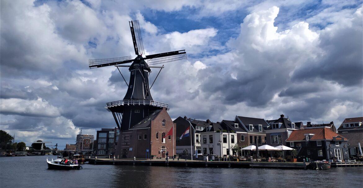 Wiatraki w Holandii - wcale nie krótka historia budowli.