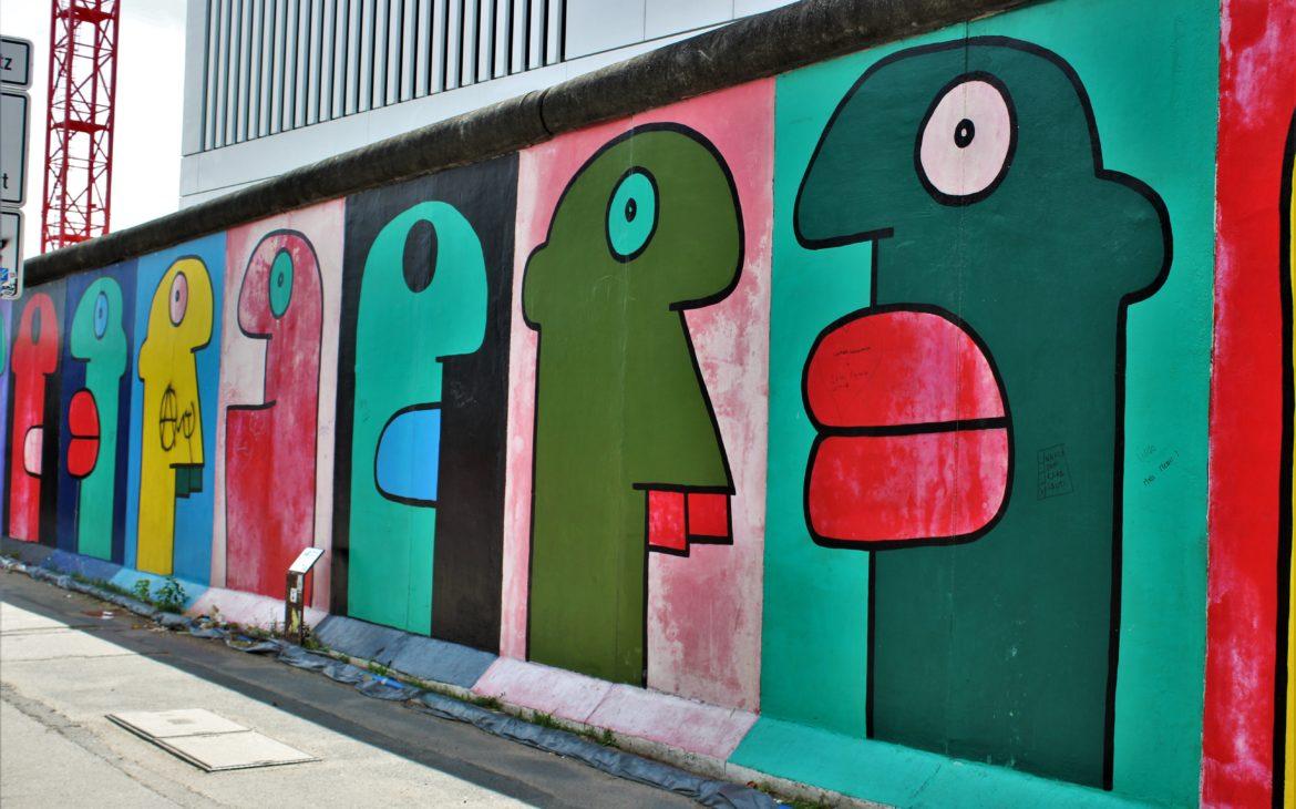 East Side Gallery Berlin - 11 najciekawszych murali na murze berlińskim