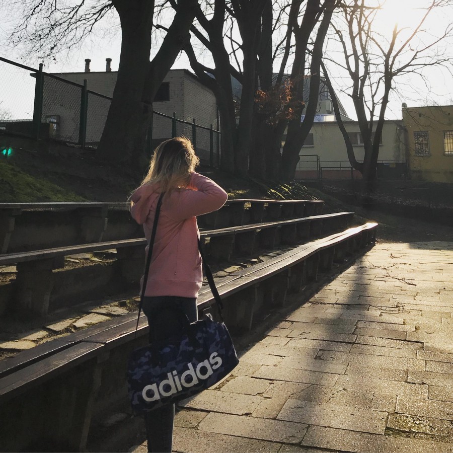 GLASSY X on Instagram: “Szukaj swojego sensu życia🍀 #ddobinsta #school #playground #sun #morning #polishgirl #life #nature #photo #hair #lifestyle #instagram #me…”