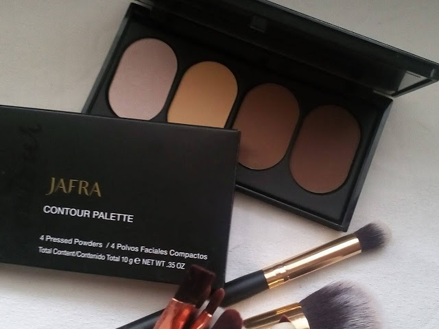 Cosmetics reviews : Paleta do konturowania - Jafra Beauty