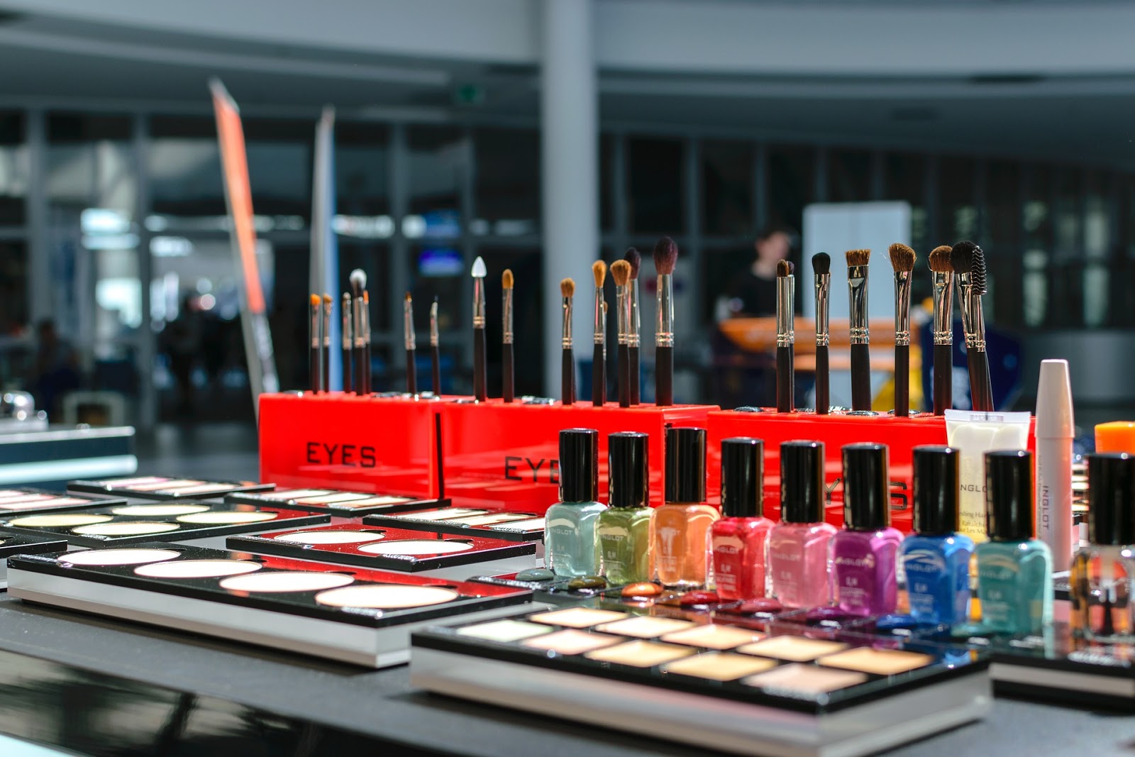 Cosmetics reviews : Dlaczego warto uczestniczyć w targach kosmetycznych?