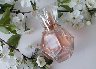 Cosmetics reviews : Diamonds Blush woda perfumowana - nuta elegancji zamknięta w pięknym flakoniku