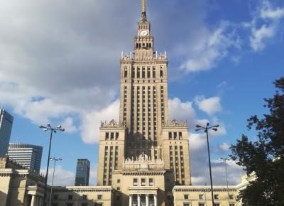 Hela Bielska on Instagram: “❤️ #warsaw #warszawa #love #pałackultury #poland #polishgirl #holidays #sun ❤️”