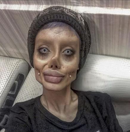 Szok! Zombie Angelina pokazała się bez makijażu - Super Express