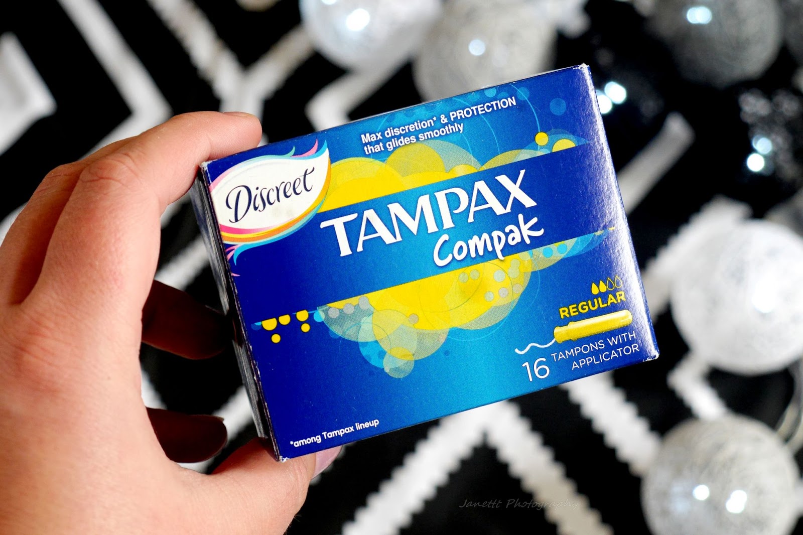 Świat obiektywem Janettt: Kobiece tematy - Tampony z aplikatorem Tampax Compak Regular