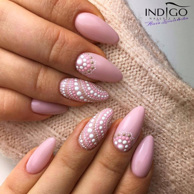 5 inspiracji na Paint point manicure - hit Instagrama