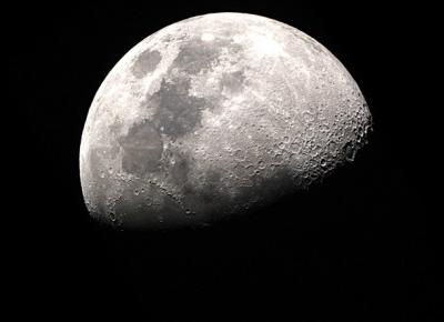 Chiński łazik znalazł dziwną substancję na Księżycu