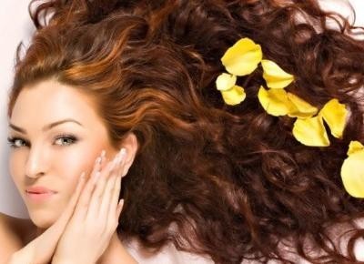 7 powodów, przez które włosy rosną wolniej!