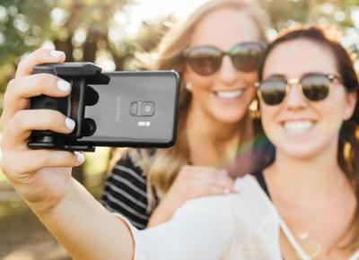 Adonit PhotoGrip - fotografuj smartfonem wygodnie | Fotoblogia.pl