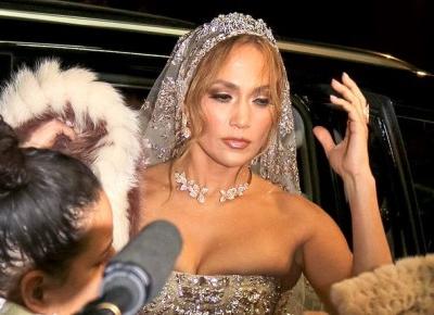 Jennifer Lopez w sukni ślubnej. Księżniczka XXI wieku - WP Kobieta