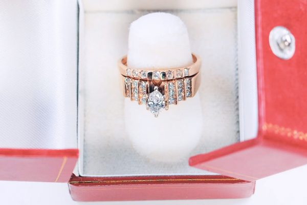 100 lat pierścionków zaręczynowych | Blog o biżuterii by KINGY