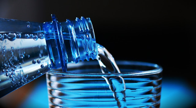 Woda - jak wpływa na wygląd i zdrowie | Here Siggy