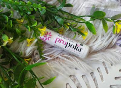 W pogoni za ideałem.: Propolia, pomadka do ust - masło Shea & Propolis