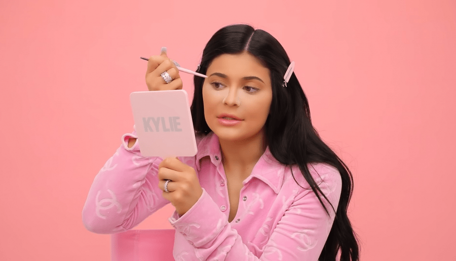 Kylie Jenner zostaje miliarderką. Jej kosmetyki przejmie duża korporacja