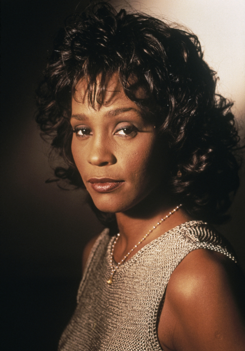 Whitney Houston, czyli moc potężnego głosu - historia piosenkarki