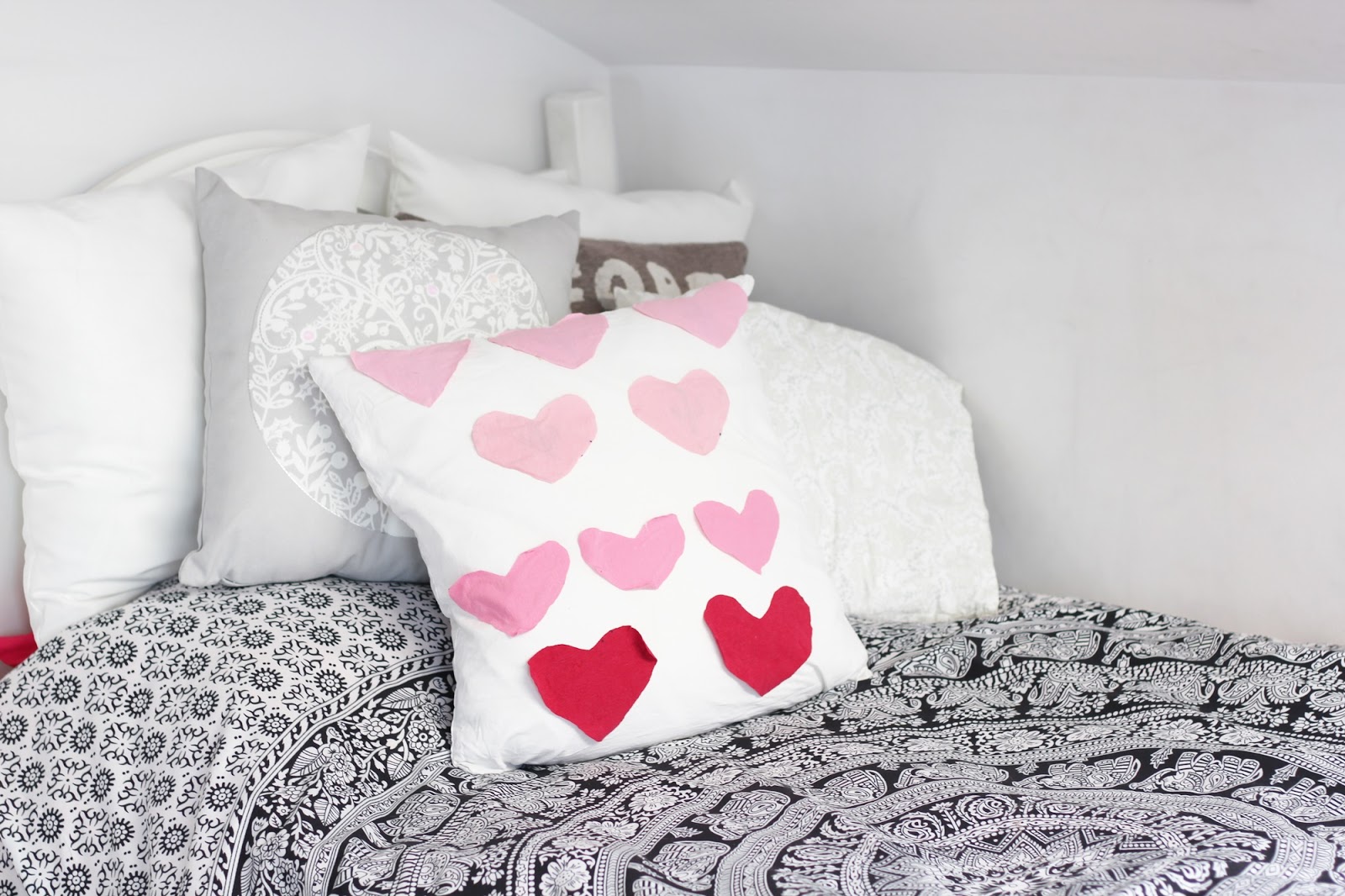 DIY Valentines Day Pillow