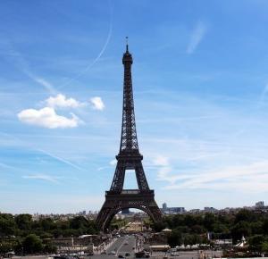 Written by Loony: PARIS: ARC DE TRIOMPHE, WIEŻA EIFFLA, SANZELIZE