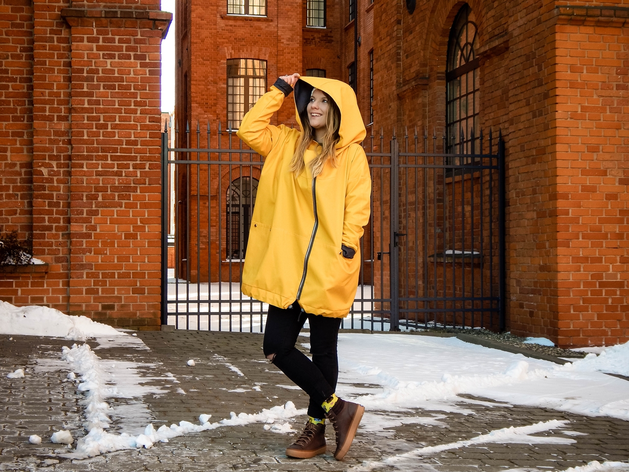 Żółty płaszcz na wiosenną (nie)pogodę! | Welcome To Melodylaniella Land