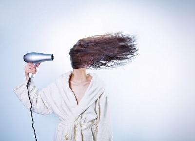 Oleje do olejowania włosów - sprawdź, który olej upiększy Twoje włosy