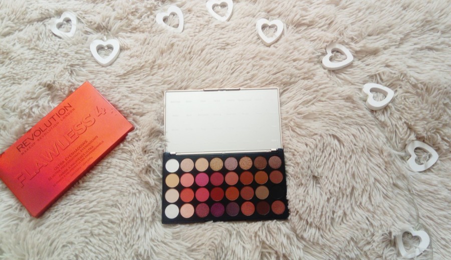 Makeup Revolution Flawless 4