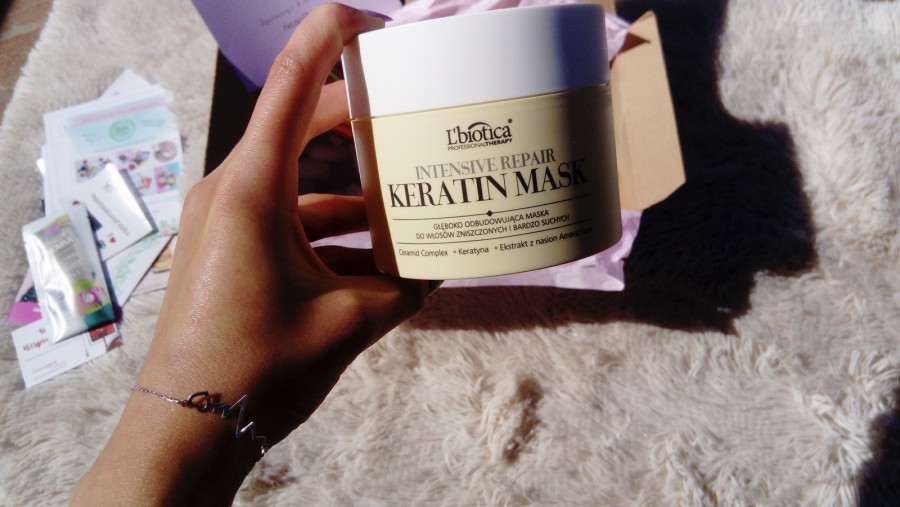 Wybawianie dla puszących się włosów!