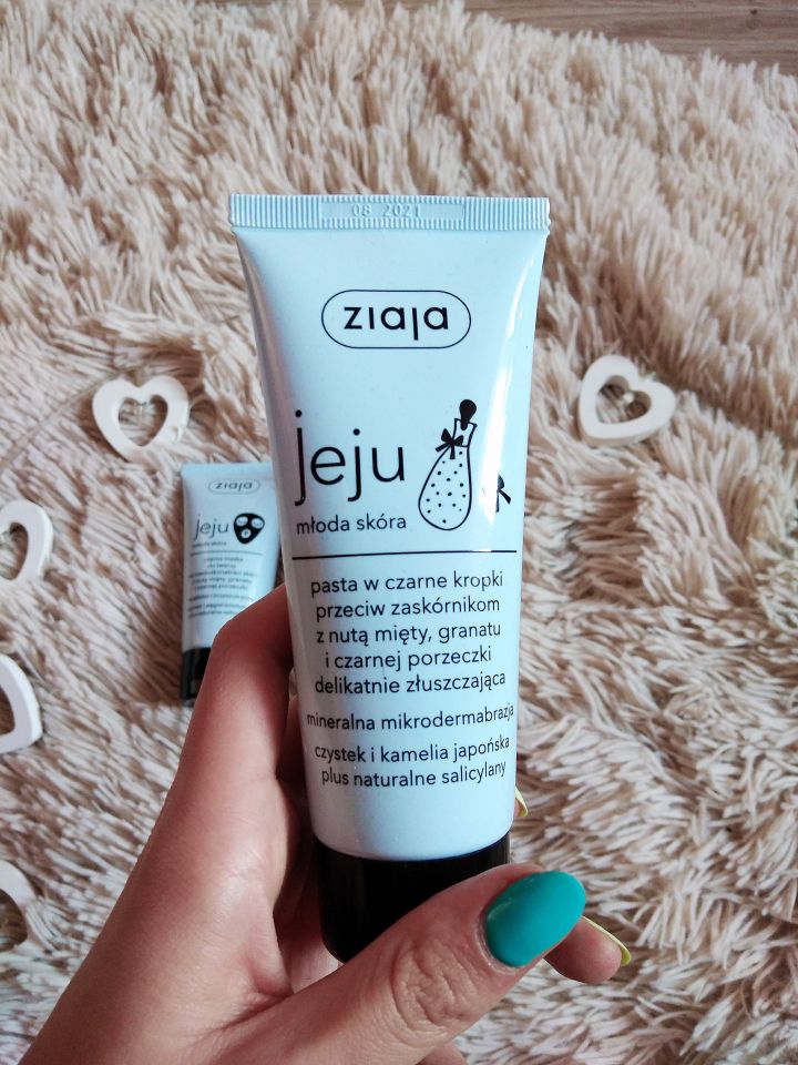 Ziaja Jeju, pasta przeciw zaskórnikom.