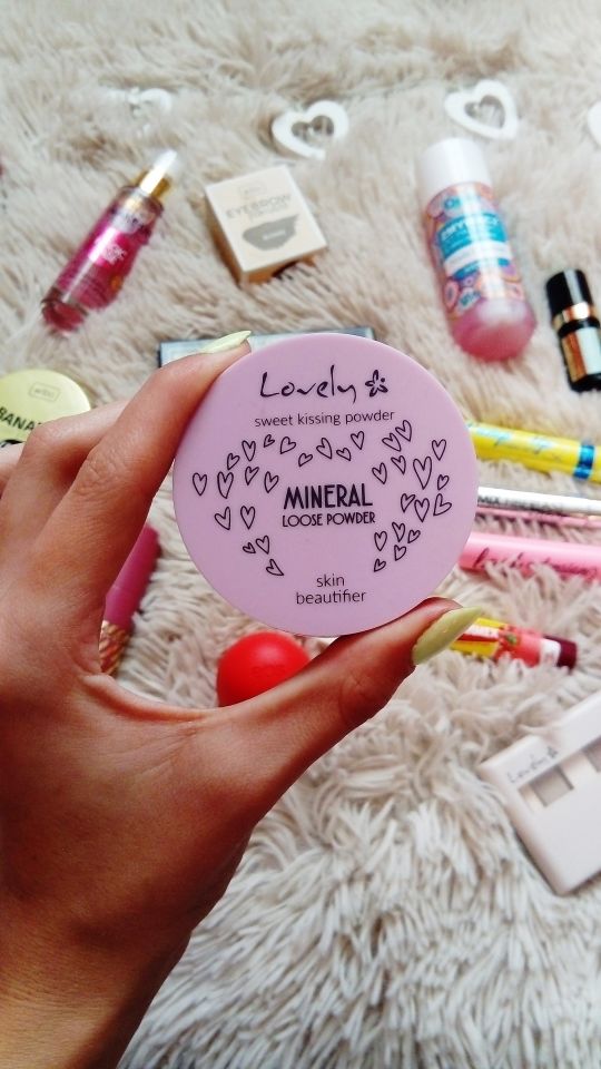 Lovely Mineral Loose Powder