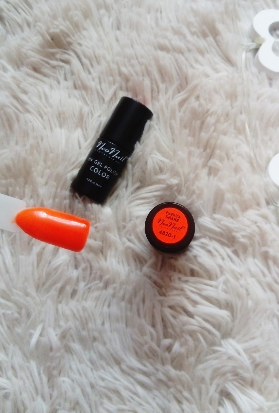 Krzykliwa pomarańcz - hit lata?