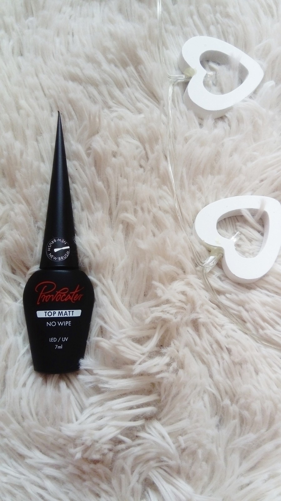 Matowe paznokcie? Tylko z tym topem!