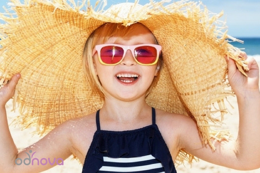 Dlaczego należy chronić dziecko przed promieniowaniem UV? Poznaj 3 podstawowe sposoby profilaktyki słonecznej. 