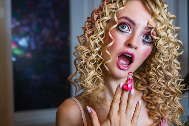 MA PANI PIĘKNY KAMUFLAŻ,UPS....ZNACZY MAKIJAŻ